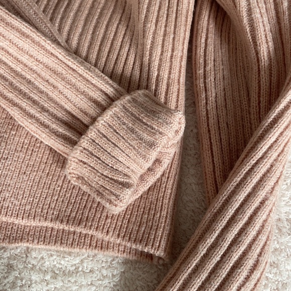 Pink collar sweater - Picture 4 of 6